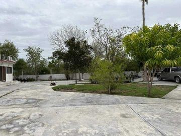 QUINTA CON SALON DE FIESTAS A ORILLA DE CARRETERA