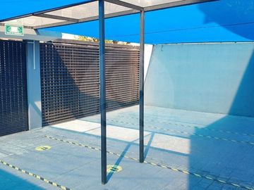 Casa uso de suelo en renta en Acacias