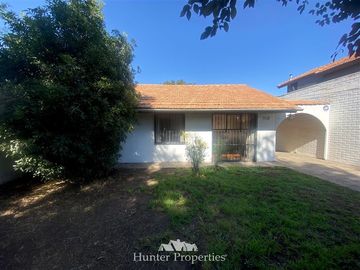 Casa en Venta en **Alhué con avenida Colon