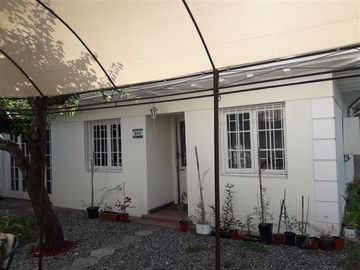 Casa en Venta en IV Centenario / cercano Lider Express