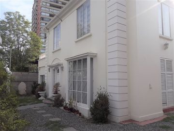 Casa en Venta en IV Centenario / cercano Lider Express