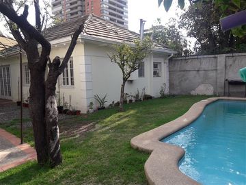 Casa en Venta en IV Centenario / cercano Lider Express