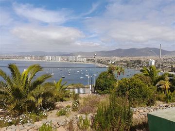 Casa en Venta en La Herradura / Nueva Costanera
