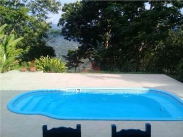 Maat vende Finca  Villeta Salitre Negro 12.000mtrs $1.050 Millones