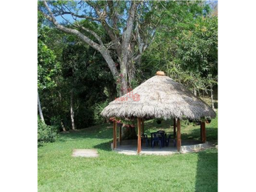Maat vende Finca  Villeta Salitre Negro 12.000mtrs $1.050 Millones