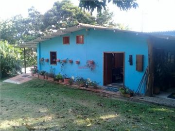 Maat vende Finca  Villeta Salitre Negro 12.000mtrs $1.050 Millones