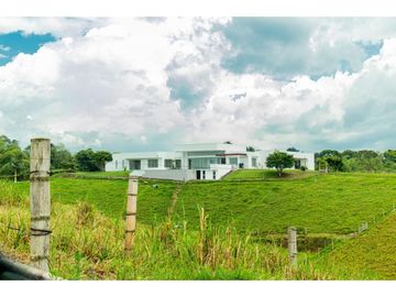 VENTA CASA CAMPESTRE CON PISCINA VIA ALCALA PEREIRA