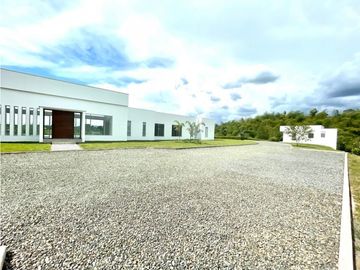 VENTA CASA CAMPESTRE CON PISCINA VIA ALCALA PEREIRA