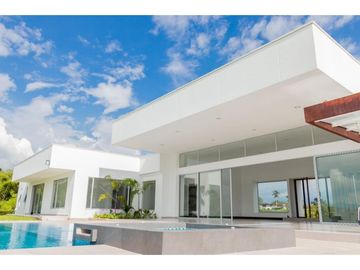 VENTA CASA CAMPESTRE CON PISCINA VIA ALCALA PEREIRA