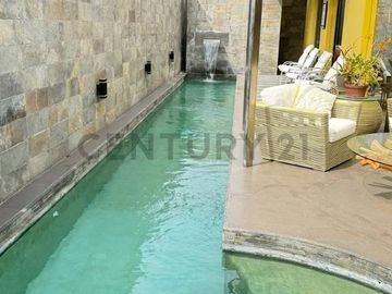 Hermosa Casa en Venta en La Molina