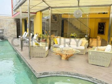 Hermosa Casa en Venta en La Molina