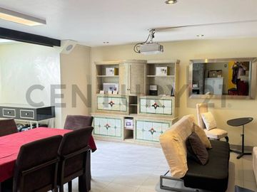 Hermosa Casa en Venta en La Molina