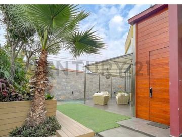 Hermosa Casa en Venta en La Molina
