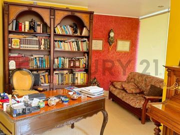 Hermosa Casa en Venta en La Molina