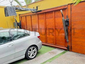 Hermosa Casa en Venta en La Molina