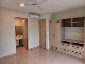 3 habitaciones 2 baños súper amplio departamento en venta PdC