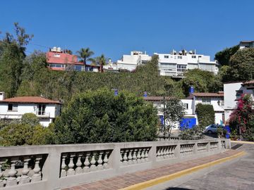 MEGA SEGURIDAD  Y JARDÍN PRIVADO