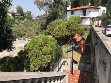 MEGA SEGURIDAD  Y JARDÍN PRIVADO