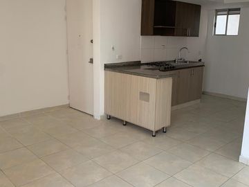Venta Apto Alamos, C Piso 9 Con Ascensor, Cali.
