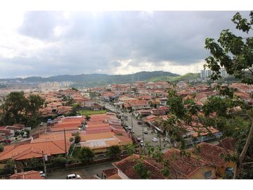 Se vende Casa en Bosques de cibeles, Altos de Panama