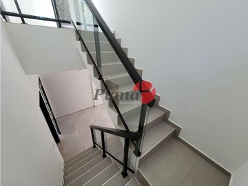 Casa en Venta - Zona Norte - A estrenar - Calidad de Construcción