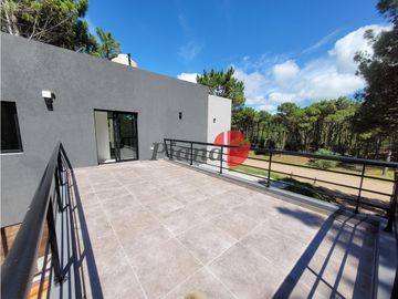 Casa en Venta - Zona Norte - A estrenar - Calidad de Construcción