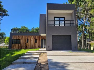 Casa en Venta - Zona Norte - A estrenar - Calidad de Construcción