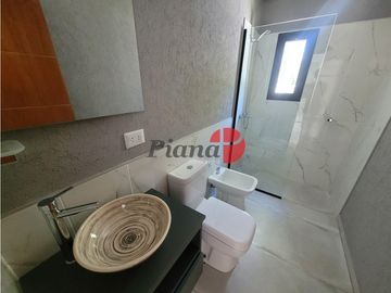 Casa en Venta - Zona Norte - A estrenar - Calidad de Construcción