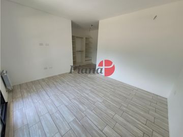 Casa en Venta - Zona Norte - A estrenar - Calidad de Construcción