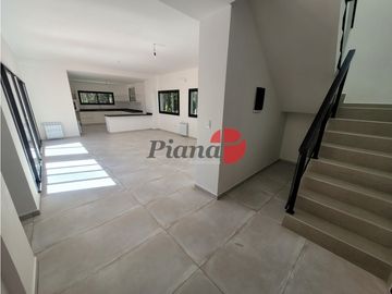 Casa en Venta - Zona Norte - A estrenar - Calidad de Construcción