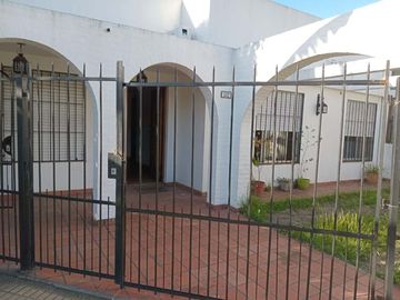Casa en venta en Quilmes Este