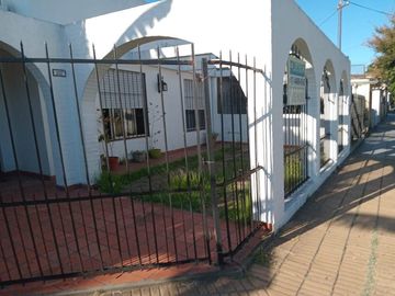 Casa en venta en Quilmes Este
