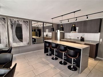Departamento en Venta en Av. Pedro Fontova / calle Santa Rosa