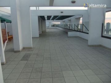 Departamento en Venta en Edificio Costa Azul II piso 10