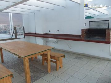 Departamento en Venta en Edificio Costa Azul II piso 10