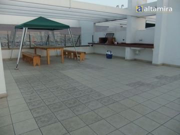 Departamento en Venta en Edificio Costa Azul II piso 10