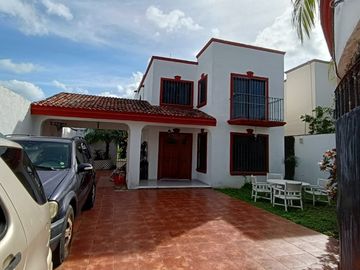 Hermosa Casa en Venta de 5 Recámaras en Residencial Malibu