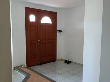 Hermosa Casa en Venta de 5 Recámaras en Residencial Malibu