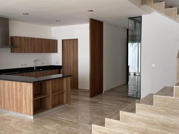Townhouse en venta de 3 recámaras en Benito Juárez Norte, Mérida