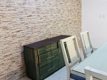 Casa en venta en privada de 4 habitaciones, una en planta baja, semi  amueblada