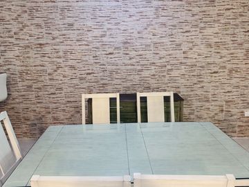 Casa en venta en privada de 4 habitaciones, una en planta baja, semi  amueblada