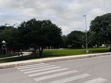 Casa en venta en privada de 4 habitaciones, una en planta baja, semi  amueblada