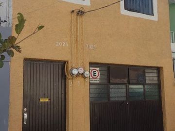 CASA EN VENTA EN LA COLONIA DEL FRESNO