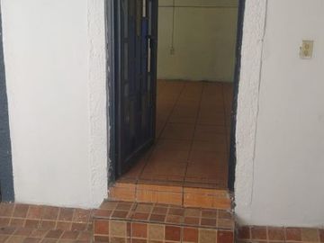 CASA EN VENTA EN LA COLONIA DEL FRESNO