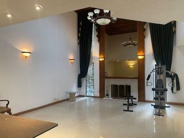 Magnifica casa en Cumbres 2do. Sector