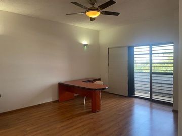 Magnifica casa en Cumbres 2do. Sector