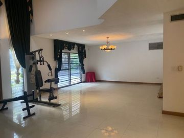 Magnifica casa en Cumbres 2do. Sector