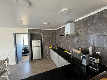 Se vende Parcela con casa estilo Mediterránea