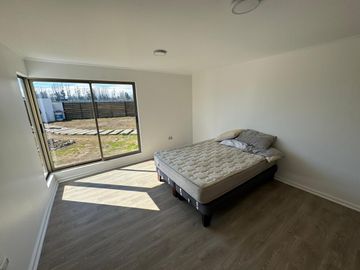 Se vende Parcela con casa estilo Mediterránea