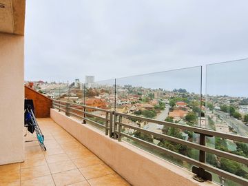 OPORTUNIDAD ÚNICA E IMPERDIBLE amplio depto. dúplex